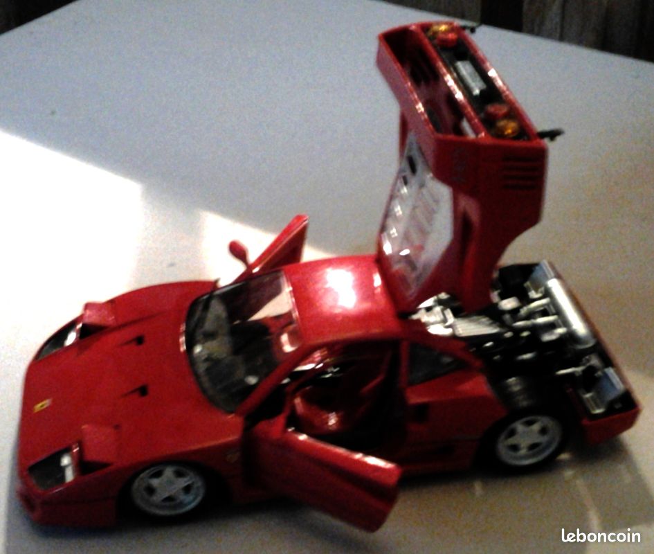 TONKA POLISTIL FERRARI F40 1/18 1/18E 1/18EME