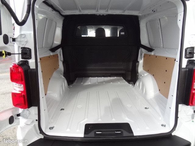 Citroen JUMPY FG XL 2.2 DIESEL 180CH CABINE APPROFONDIE FIXE PACK PREMIUM CONNECT AUTOMATIQUE (image 12)
