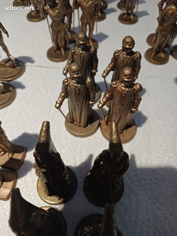 Jeu D'échecs MOKAREX Charles Le Téméraire - Vintage, Plastique à Peindre, Occasion