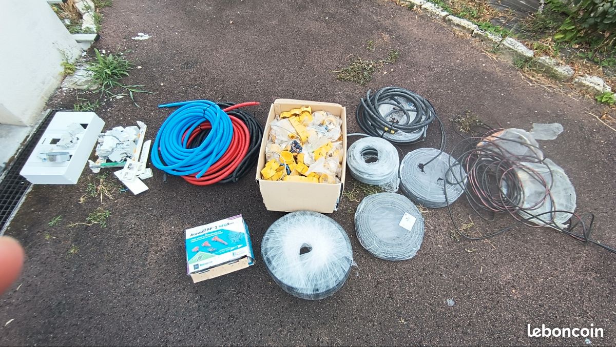 Lots de matériel électrique (image 1)