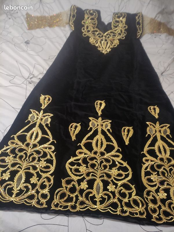 Robe constantinoise (traditionnelle algérienne) (image 1)