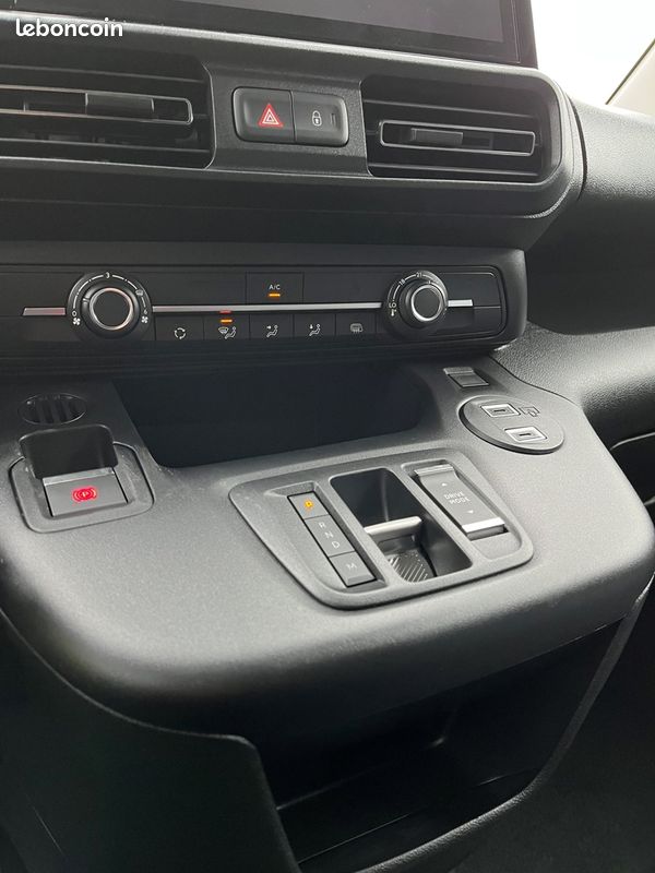 Citroen BERLINGO VAN M 650KG BLUEHDI 130CH S&S EAT8 PACK PREMIUM CONNECT (image 16)