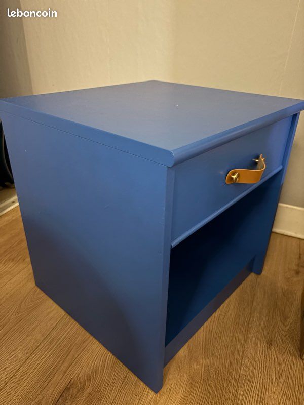 Table de nuit design (image 4)