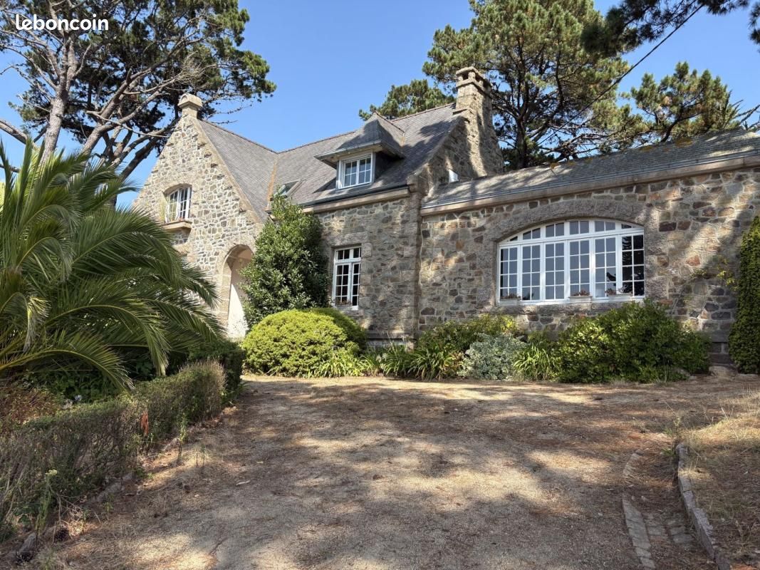 Maison 8 pièces 218 m² · à Perros-Guirec · 218 m² · 618 000 €