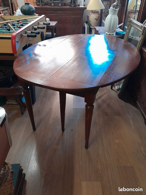 Table (image 3)