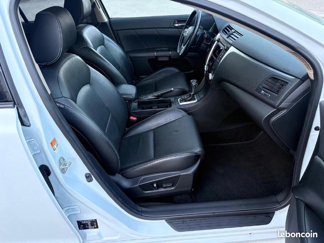 Suzuki Kizashi 2.4 VVT 180 SPORT 4WD CVT (image 12)