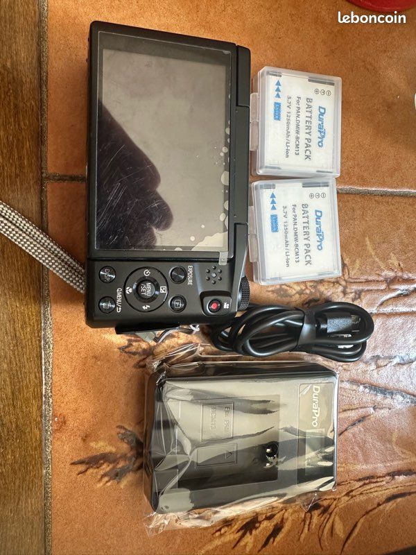 Appareil Photo Numérique Lumix TZ57 – État Quasi Neuf, 3 Batteries, Chargeur, Zoom 20x