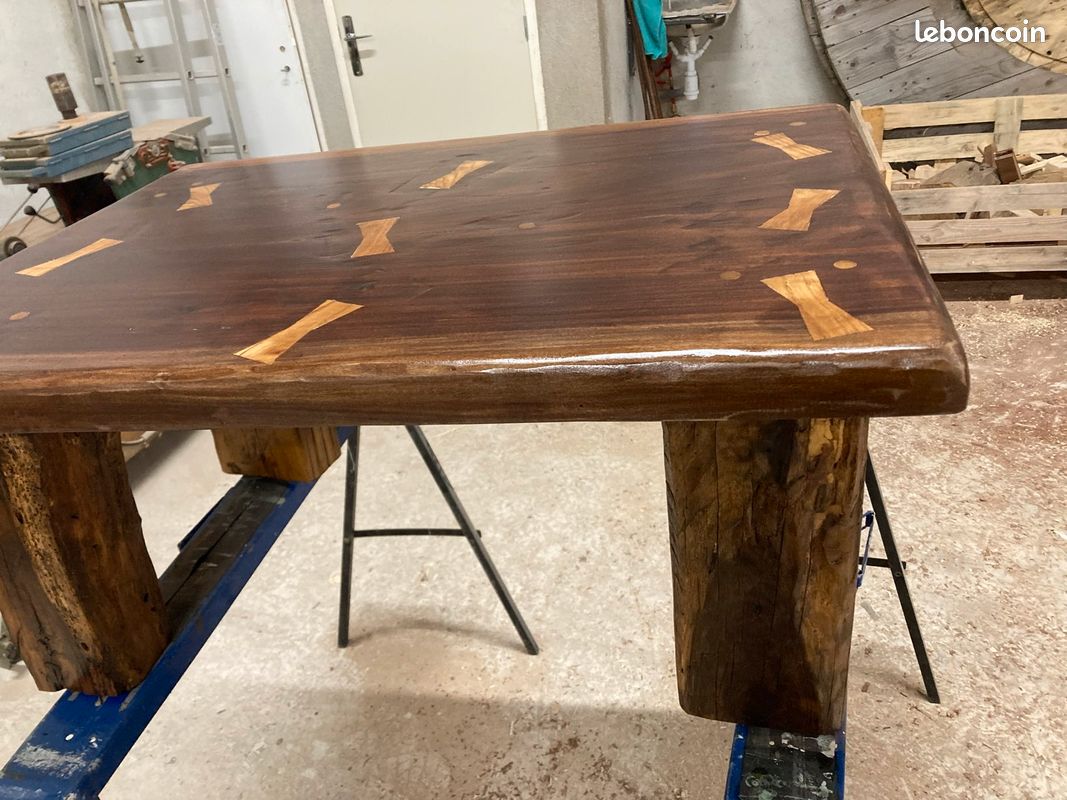 Table basse, plateau en Iroko pieds en chêne (image 1)