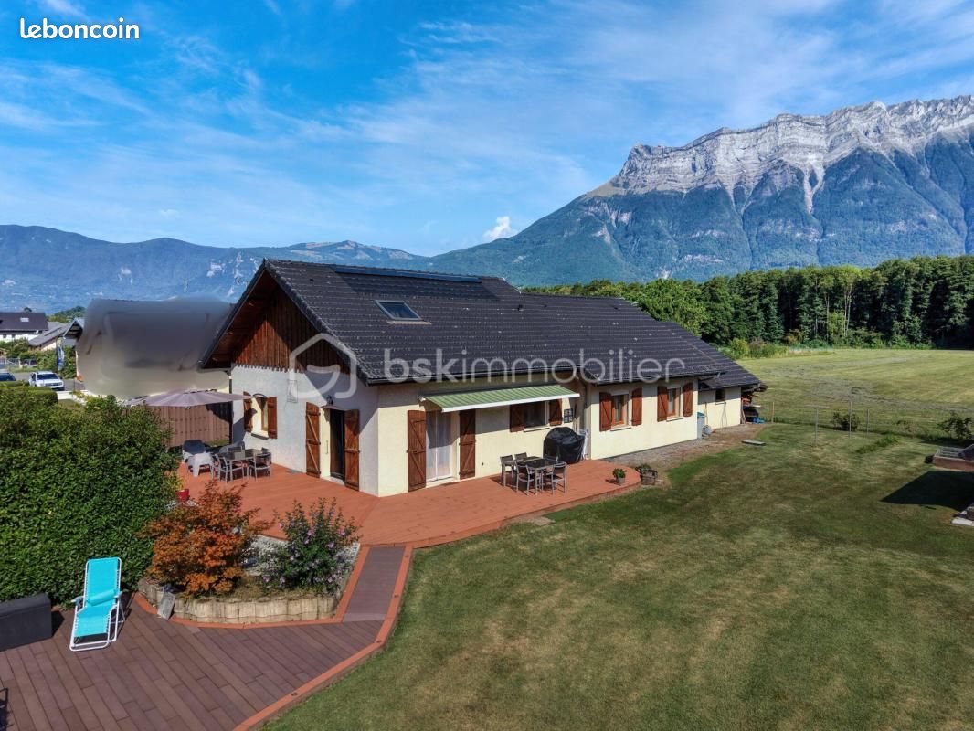 Maison 5 pièces 169 m² · à Bourgneuf · 169 m² · 460 000 €