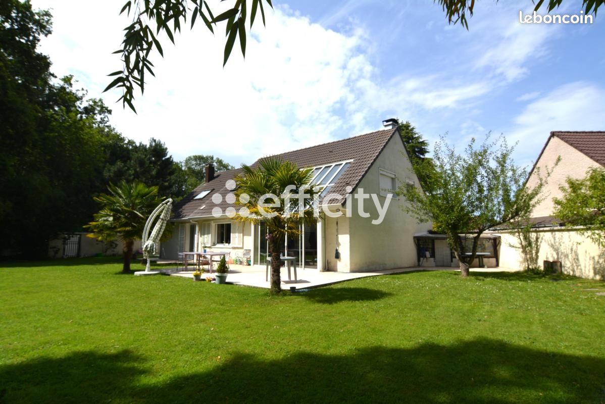 Maison 6 pièces 165 m² · à Yerres · 165 m² · 699 900 €