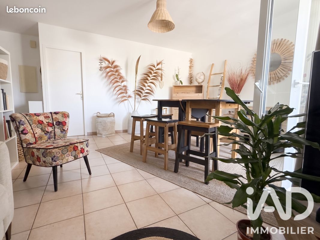Appartement 3 pièces 61 m² · à La Crau · 61 m² · 1 003 €