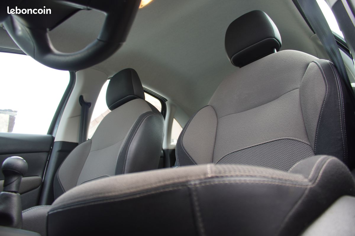 CITROEN C3 1.0 VTI 68cv FINITION CONFORT - REGUL DE VITESSE - CLIMATISATION - ENTRETIEN COMPLET - GARANTIE 12 MOIS (image 4)