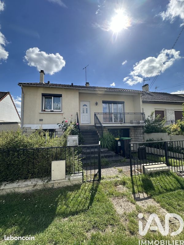 Maison 6 pièces 132 m² · à Sainte-Geneviève-des-Bois · 132 m² · 329 000 €