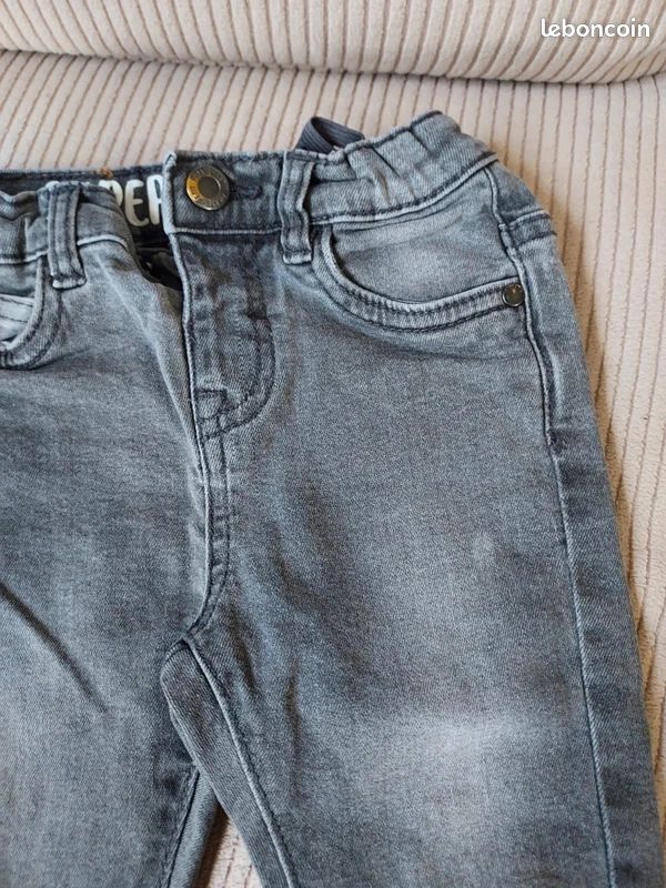 3 pantalons jeans 24 mois "Gémo" (image 7)