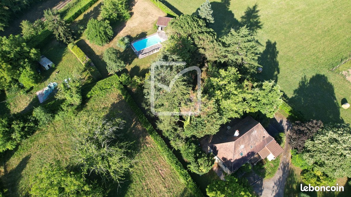 Maison 8 pièces 160 m² · à Le Bugue · 160 m² · 397 000 €