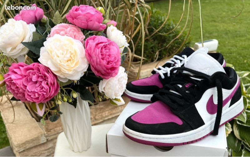 Baskets Jordan Low Noir Cactus Flower Unisexe en excellent
