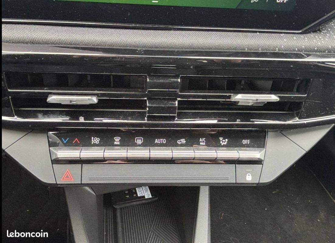 RENAULT Clio E-Tech full hybrid 160 ch Techno (image 19)