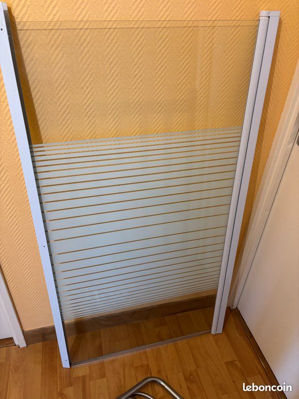 Matériel de douche avec paravent (image 2)