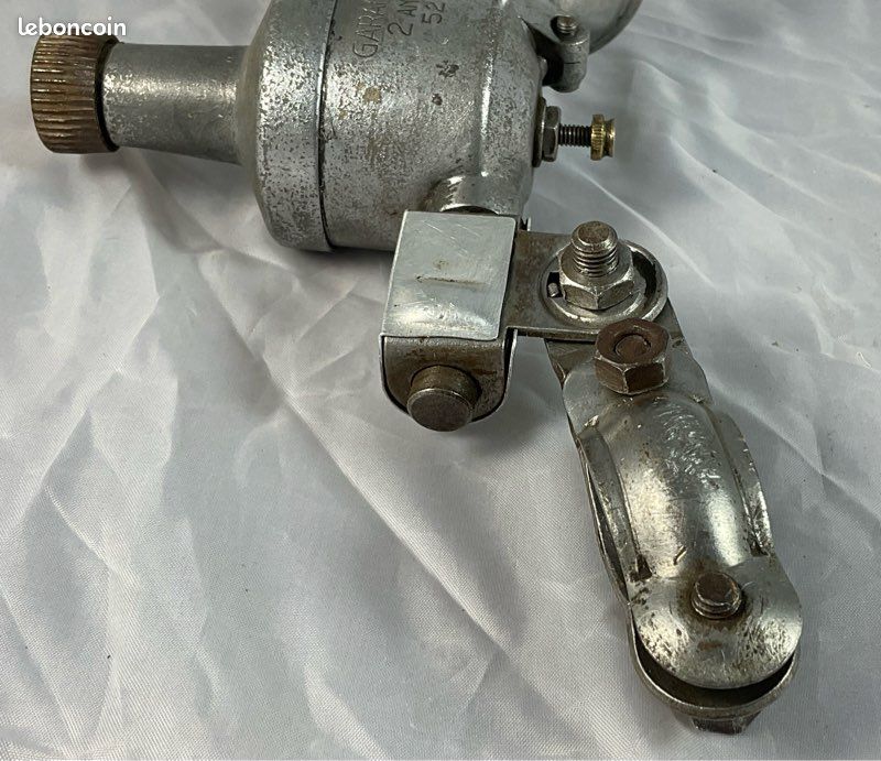 Phare de vélo vintage avec dynamo [INS10532] - France