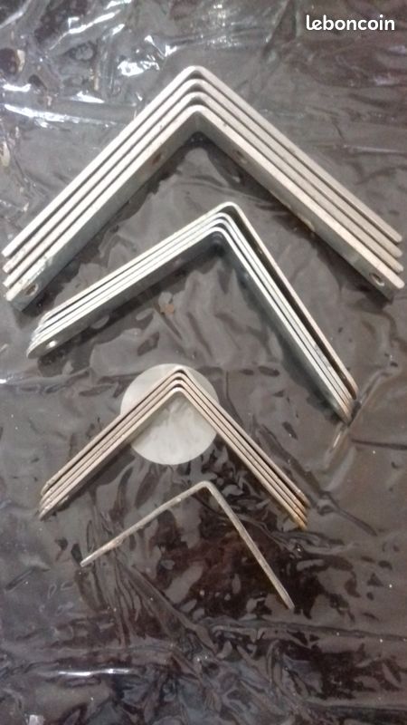 Equerres en metal pour etageres ttes tailles (image 1)