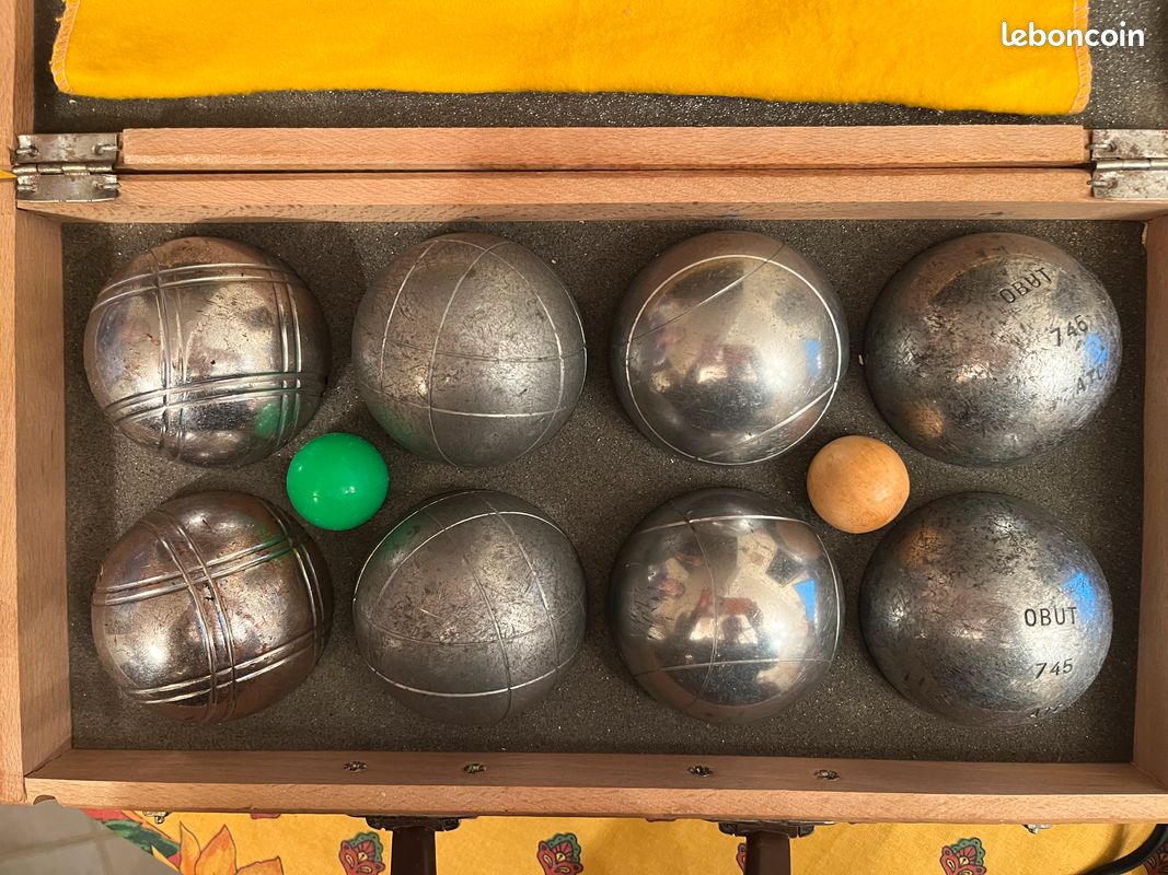 Coffret De 8 Boules De Pétanque Obut + Cochonnet – Occasion (dans Leur Jus)