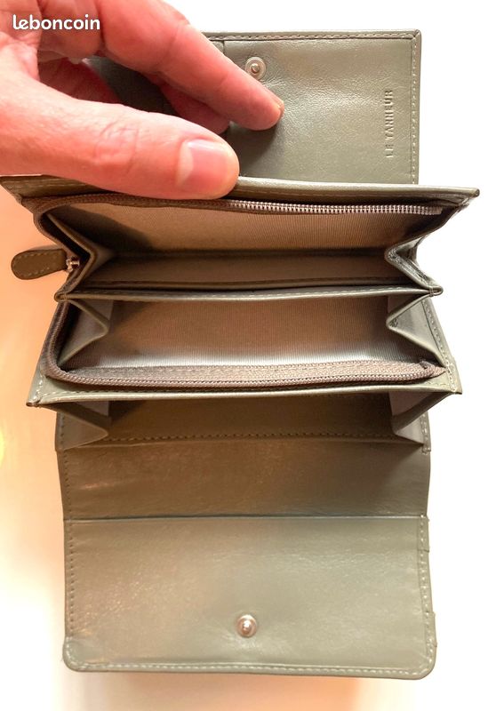 Portefeuille olive cuir LE TANNEUR en TBE porte feuille porte-feuille porte-monnaie ( luxe haut de gamme lancel longchamp sézane hermès polène fleuron ) (image 5)