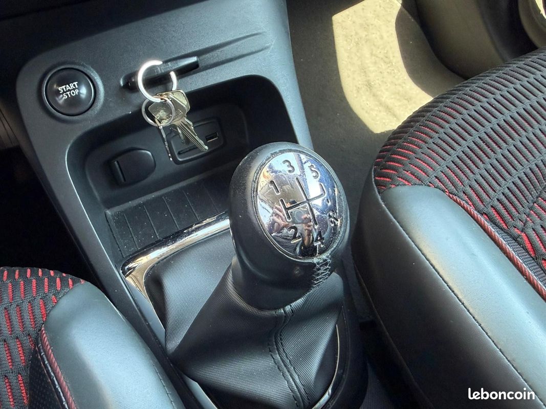 RENAULT CAPTUR TCe 90 Energy SS eco² SL Helly Hansen - REGULATEUR DE VITESSE / RADAR AR/ CAMERA DE RECUL (image 28)