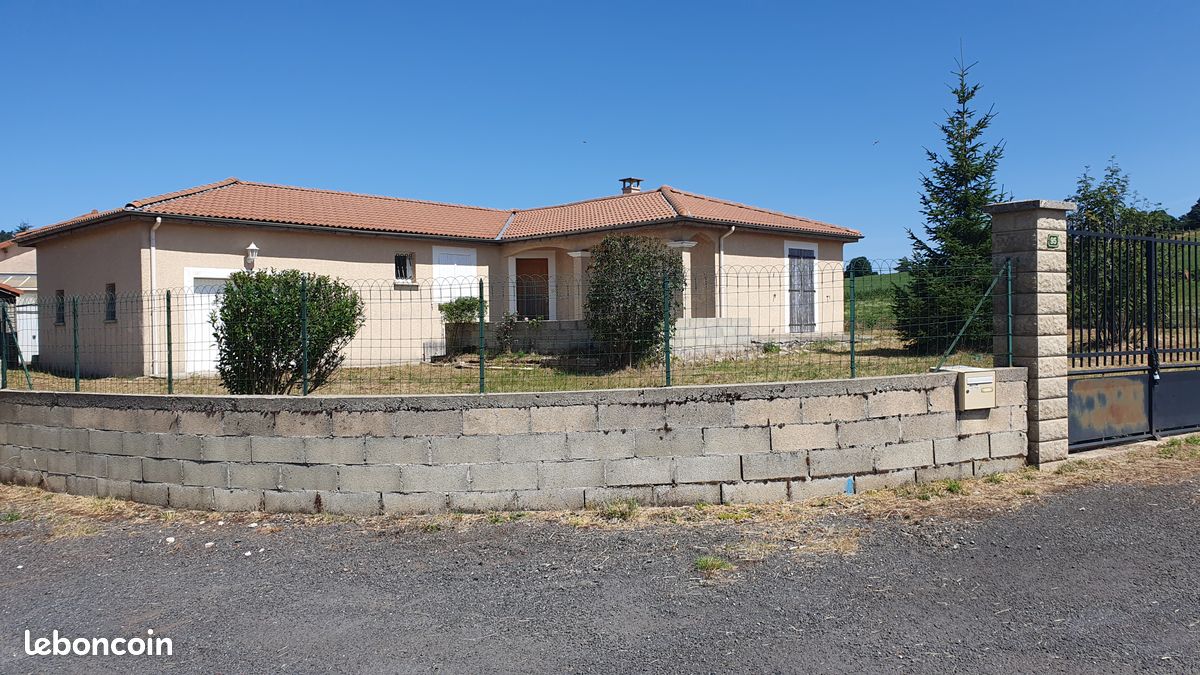 Maison 4 pièces 98 m² · à Coucouron · 98 m² · 270 000 €