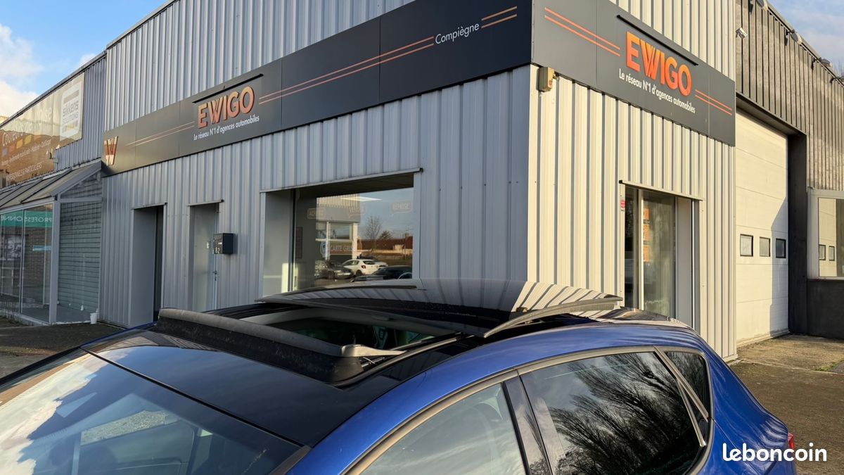 SEAT Leon 1.5 TSI 150 ACT FR DSG * REGULATEUR ADAPTATIF - APPLE CARPLAY - TOIT OUVRANT - CAMERA DE RECUL (image 10)