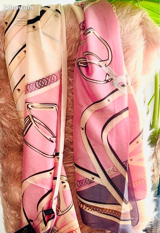 Foulard en soie (image 5)