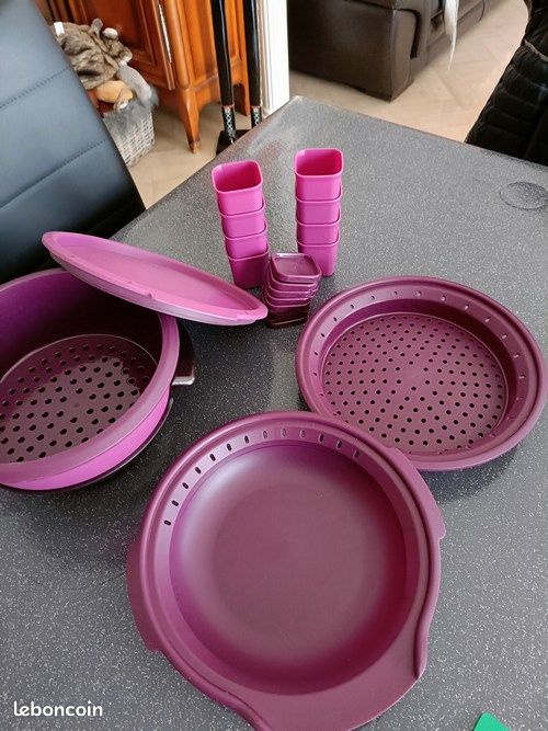 Micro vap tupperware + 8 pots neuf - Arts de la table