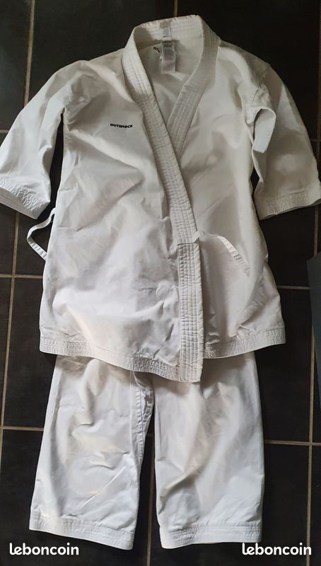 Kimono karaté spécial kata 1m50 (image 1)