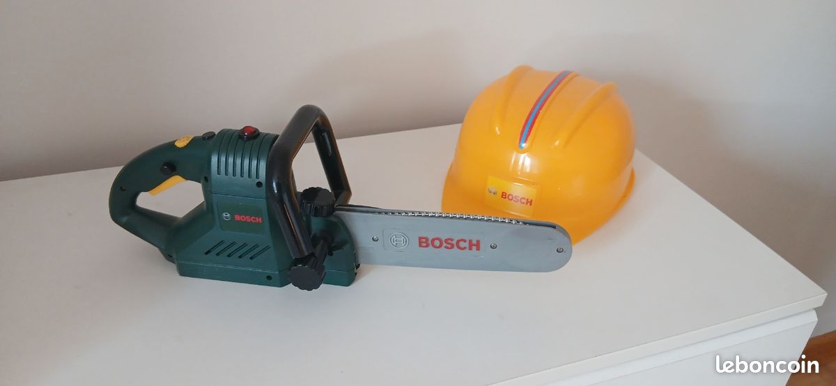 Tronçonneuse et casque enfant (image 1)