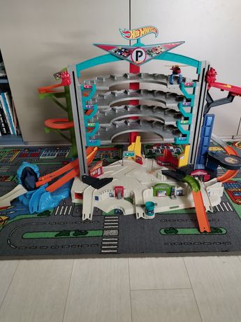 Garage hot wheels dinosaure jeux, jouets d'occasion - leboncoin