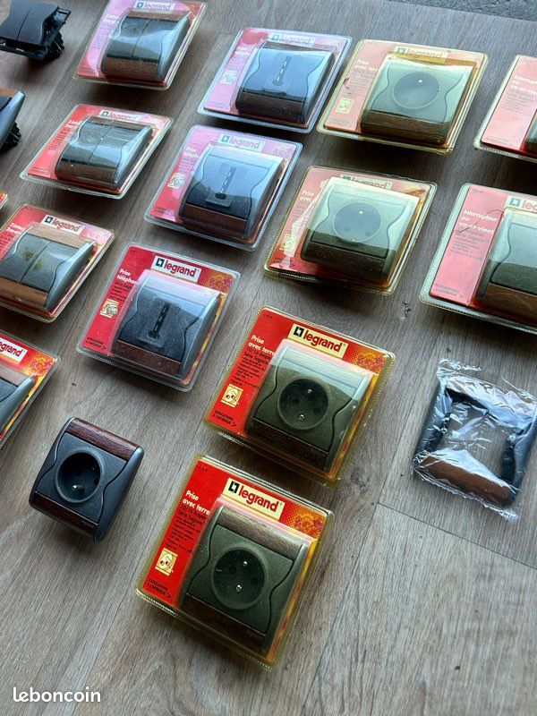 Lot de prises et interrupteurs Legrand Sagane gris - Bricolage