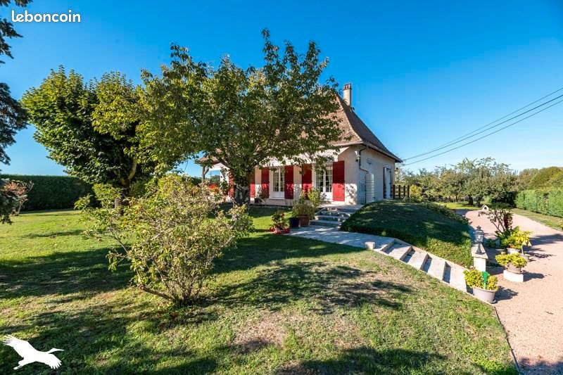 Maison 6 pièces 132 m² · à Bassillac et Auberoche · 132 m² · 231 440 €