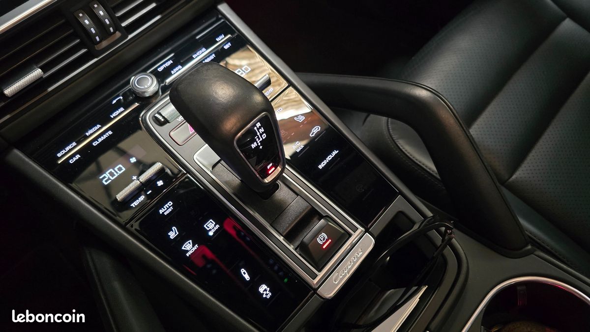 PORSCHE CAYENNE 3.0 E-HYBRID 462H 340 PHEV 14.1KWH PLATINUM EDITION BVa (image 18)
