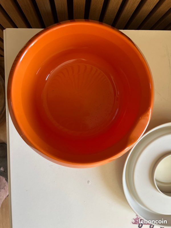Bol Batteur Mélangeur Tupperware 3L – Orange – Avec Couvercle – Très Bon état