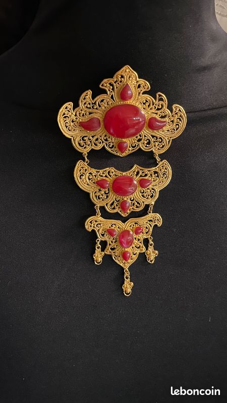 Grande broche indonésienne de mariage (image 1)