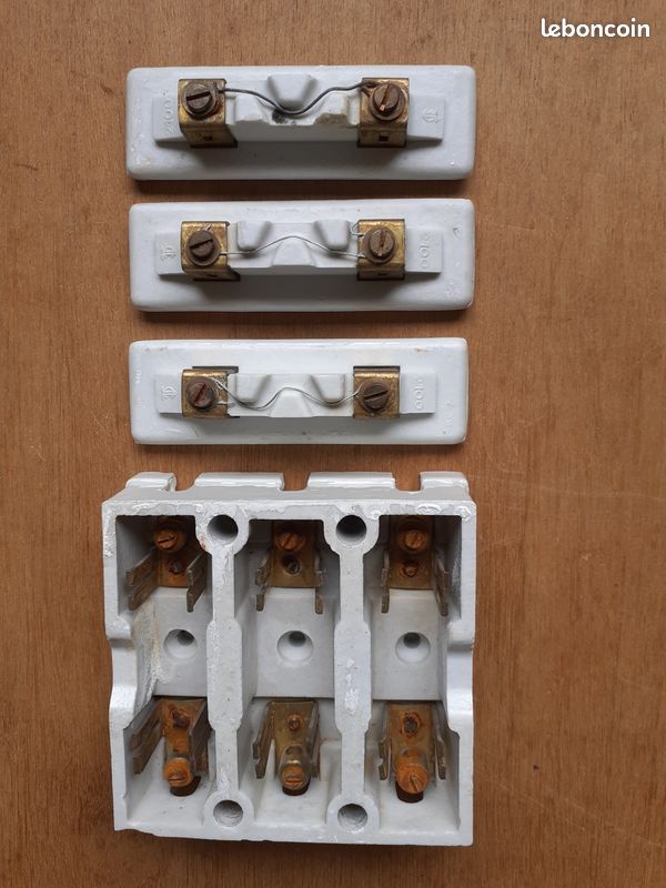 Legrand prise,Transformateur,Porte fusibles (image 5)