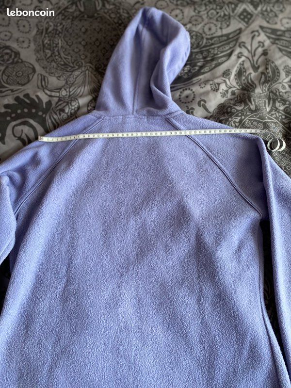 Pull à capuche état neuf (image 3)
