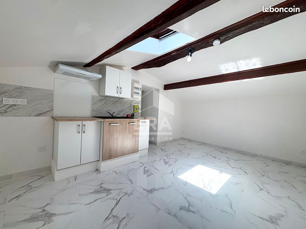 Appartement 1 pièce 15 m² · à Nersac · 15 m² · 325 €