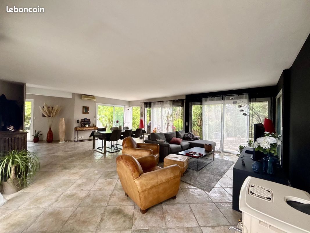Maison 200 m² · à Saint-Féliu-d'Avall · 200 m² · 624 000 €