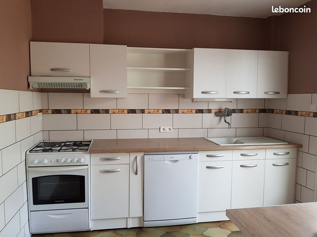 Maison 4 pièces 93 m² · à Charleville-Mézières · 93 m² · 890 €