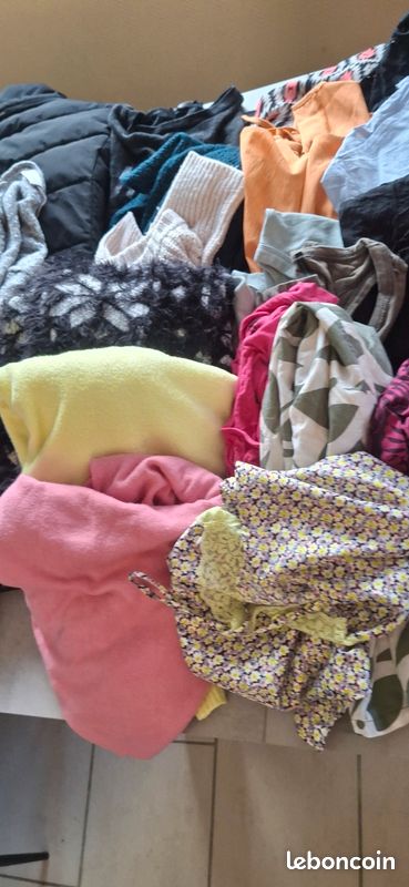 Lot vetemznt taille s 4 (image 6)