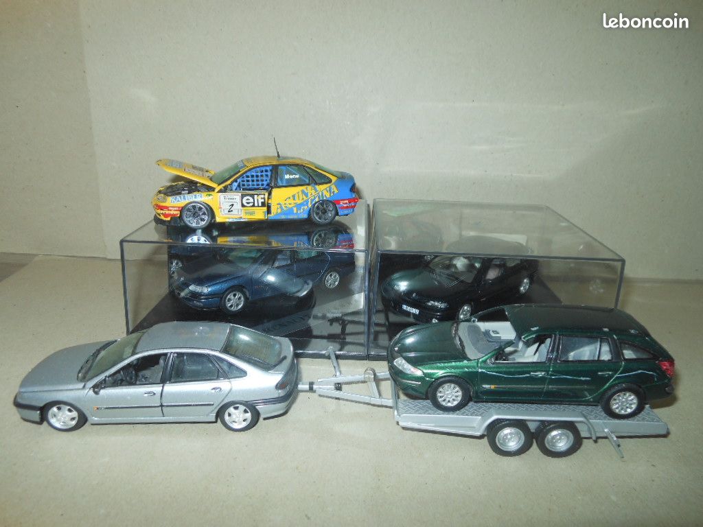 COFFRET RENAULT LAGUNA Edition Limitée, taille 1:43 échelle