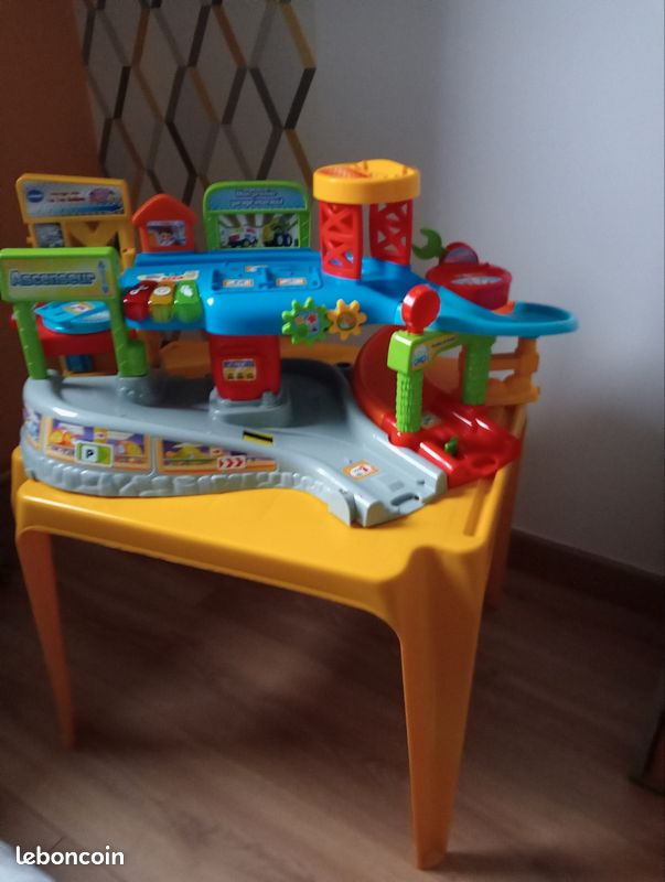 Vend garage enfants (image 1)