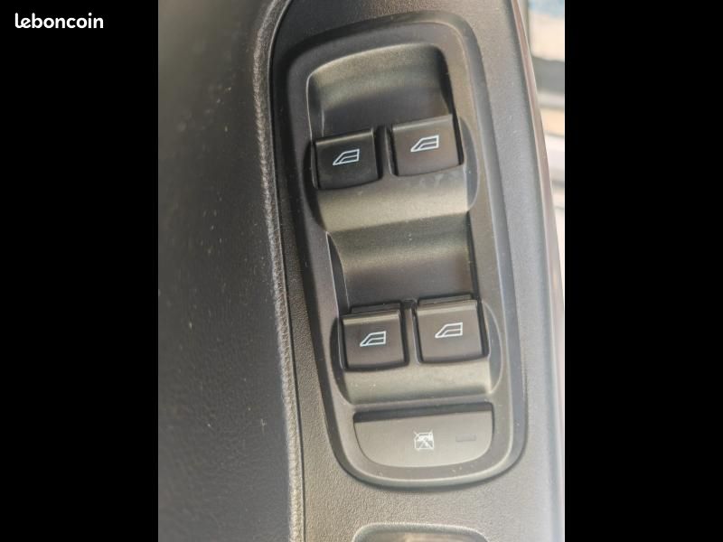 Ford Ka+ Active 1.2 Ti-VCT 85ch S&S (image 19)