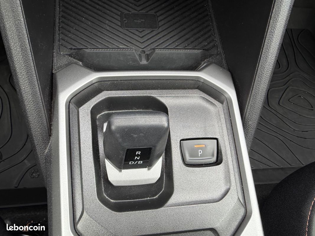 DACIA DUSTER TCe 141cv Hybride 4x2 EDC Extreme - Sièges Volant chauffants / CarPlay / Caméra 360 - (image 30)