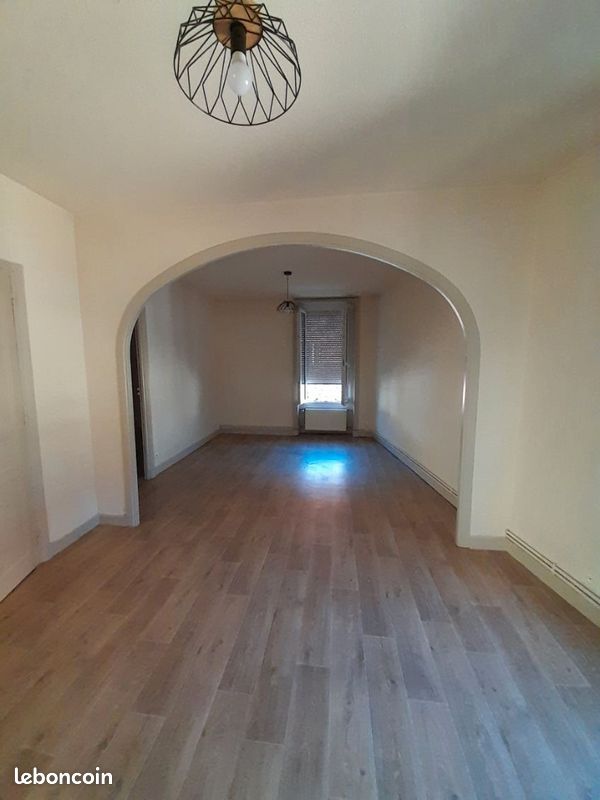 Local commercial 16 pièces 180 m² · à Roanne · 180 m² · 179 000 €